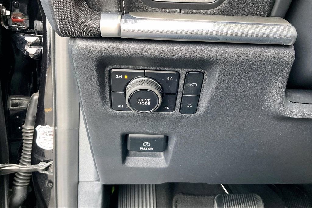 Certified 2025 Ford Expedition Platinum image 35