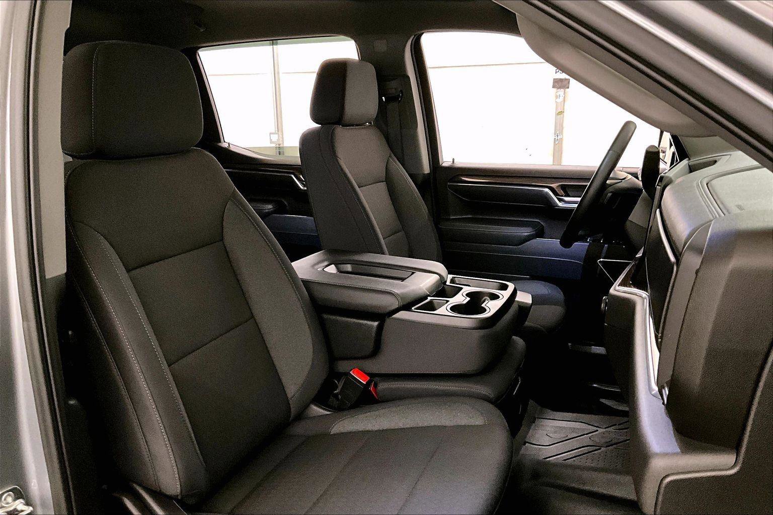 Used 2025 Chevrolet Silverado 1500 LT w/ Safety Package image 7