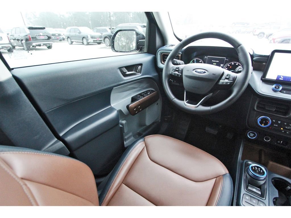 Certified 2024 Ford Maverick Lariat FWD image 11