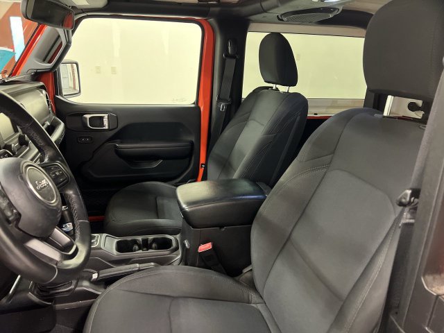Used 2018 Jeep Wrangler Sport AWD/4WD image 4