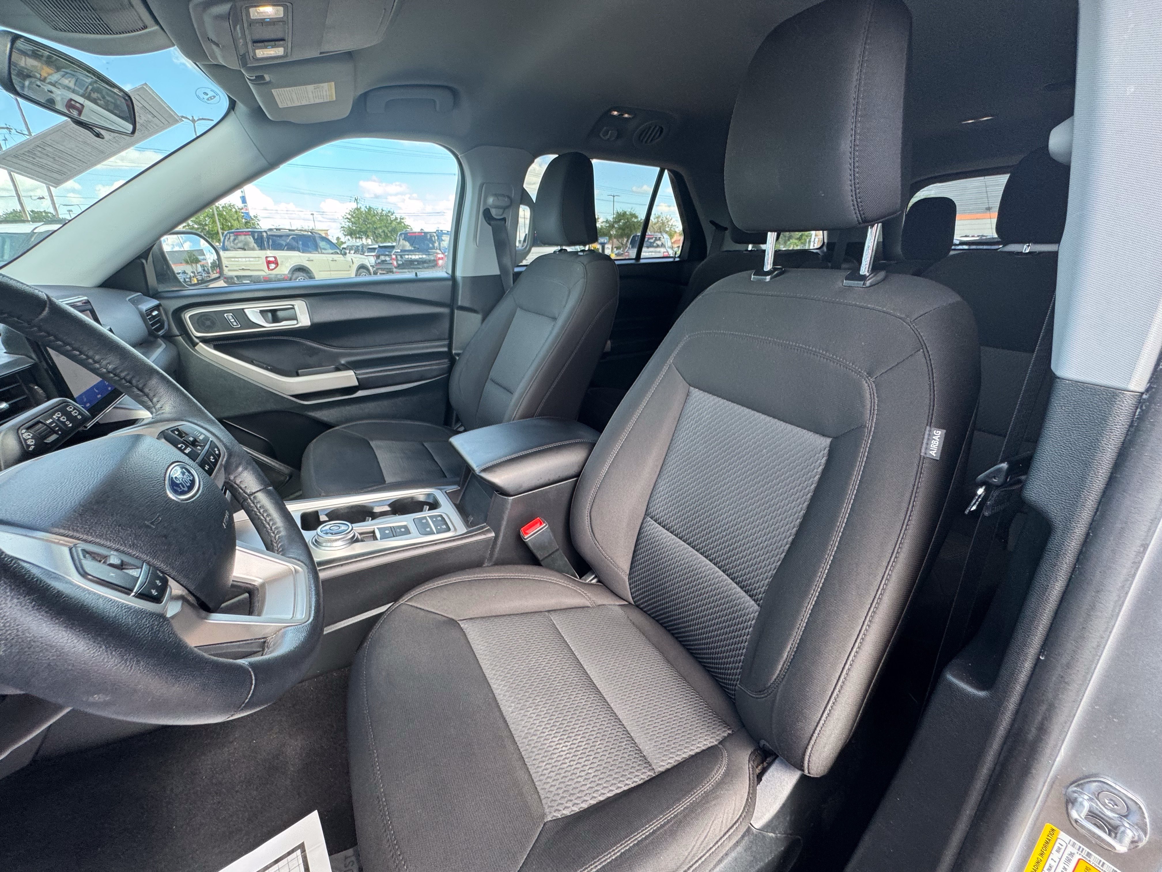 Certified 2024 Ford Explorer XLT RWD image 20