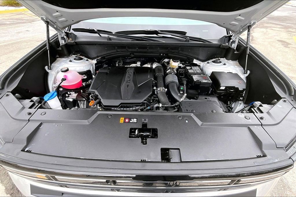 Used 2025 Hyundai Santa Fe XRT image 11