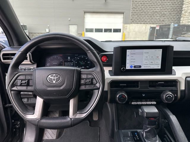 Used 2024 Toyota Tacoma TRD Sport image 19