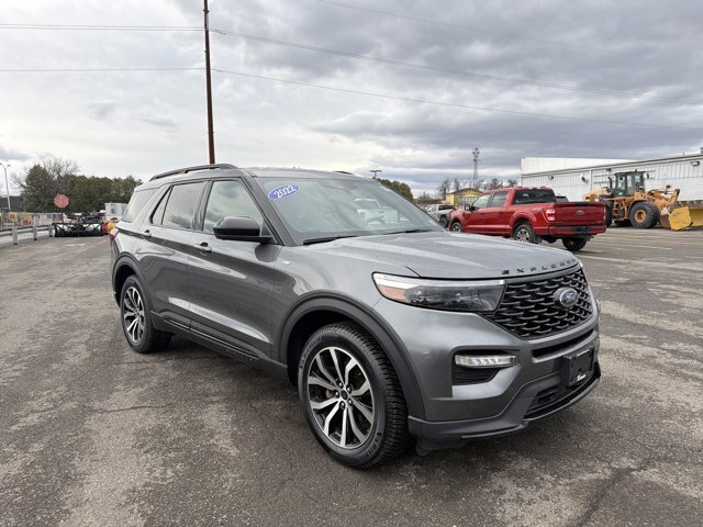 Certified 2022 Ford Explorer ST-Line AWD/4WD image 3