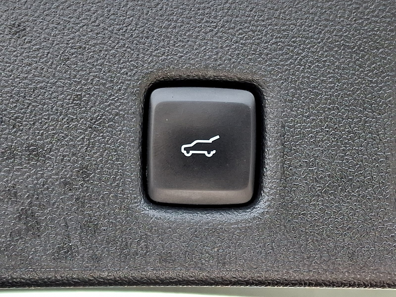 Certified 2024 Ford Escape Active AWD/4WD image 29