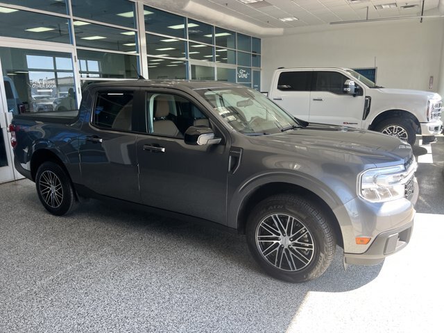 Certified 2024 Ford Maverick Lariat w/ FX4 Off-Road Package AWD/4WD image 4