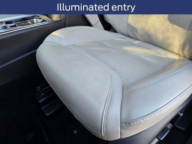 Certified 2022 Ford Explorer Platinum w/ Equipment Group 601A image 21