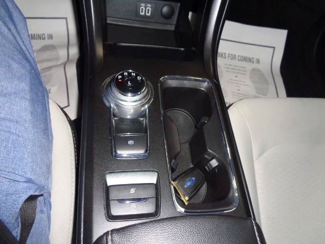 Certified 2020 Ford Fusion SE w/ Equipment Group 151A FWD image 9