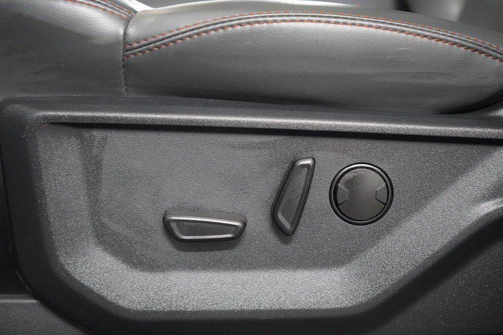 Certified 2025 Ford Expedition Active AWD/4WD image 18