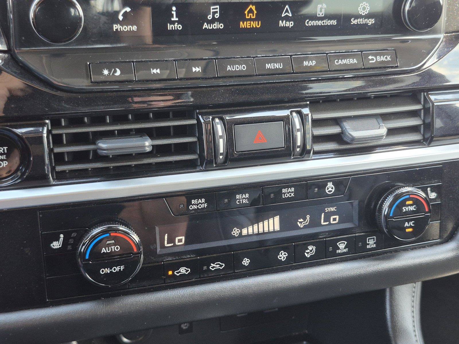Used 2025 Nissan Pathfinder SL AWD/4WD image 21