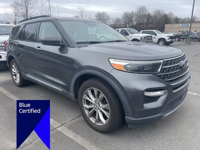 Certified 2020 Ford Explorer XLT w/ Equipment Group 202A image 3
