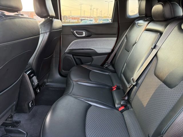 Used 2023 Jeep Compass Latitude image 11