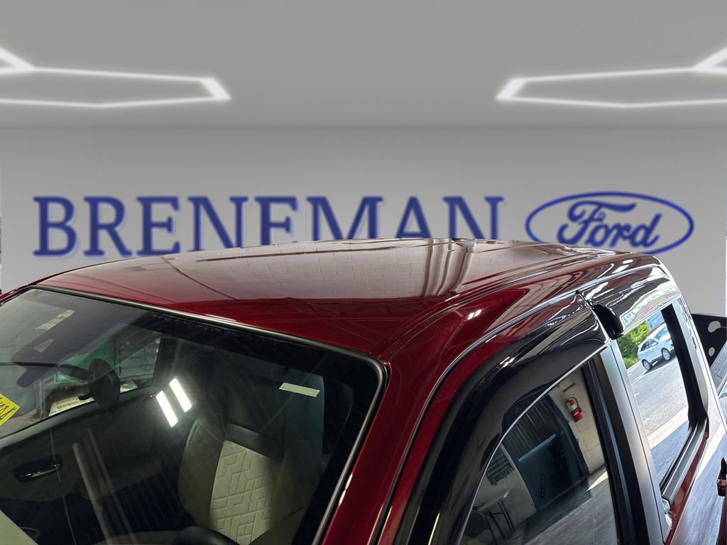 Used 2025 Nissan Frontier SV AWD/4WD image 9