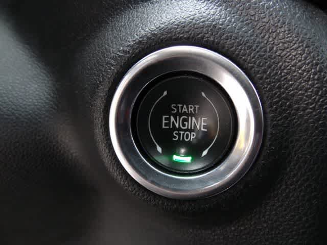 Used 2021 Chevrolet Silverado 1500 High Country w/ Technology Package AWD/4WD image 28