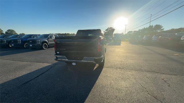 Used 2021 Chevrolet Silverado 1500 LT image 3