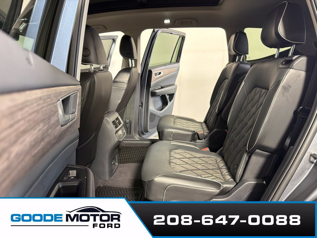 Used 2024 Volkswagen Atlas SEL Premium R-Line AWD/4WD image 19