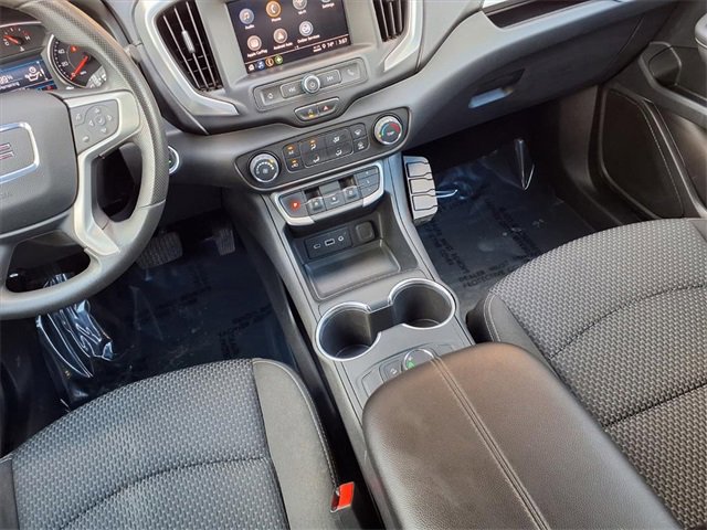 Used 2023 GMC Terrain SLE image 13