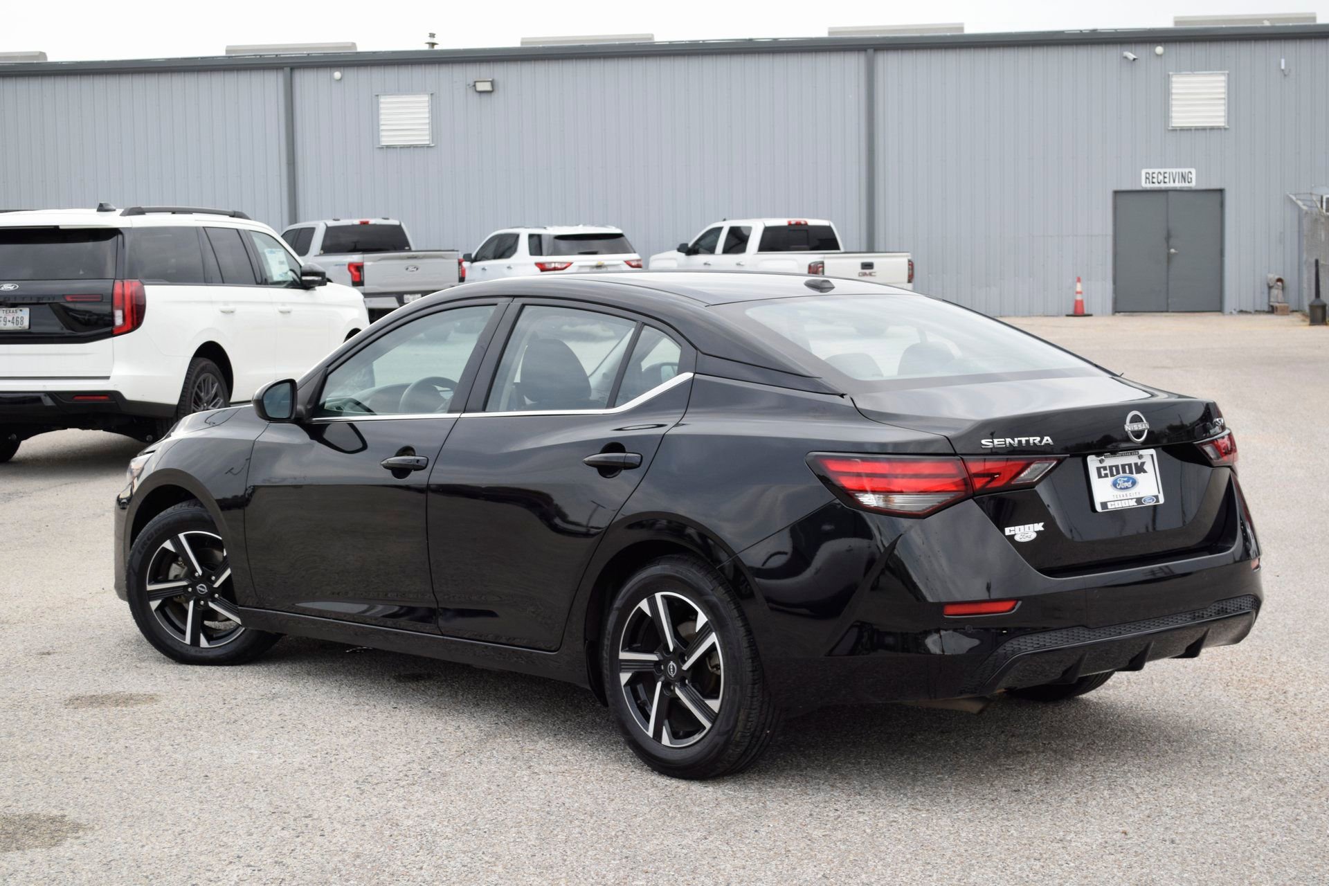 Used 2024 Nissan Sentra SV image 8
