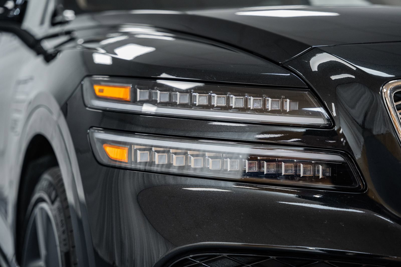 Used 2025 Genesis GV80 2.5T Prestige image 15