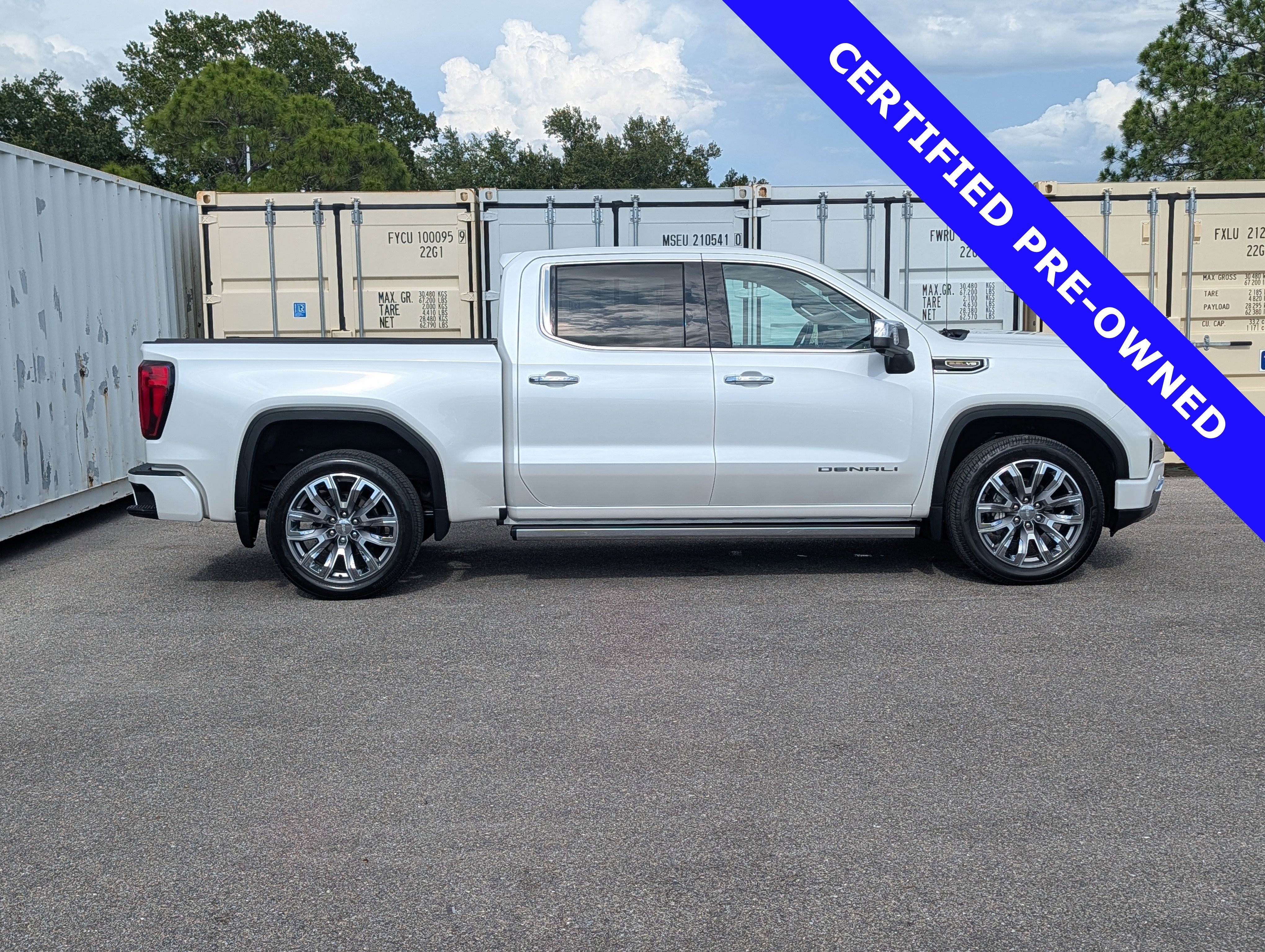 Used 2024 GMC Sierra 1500 Denali AWD/4WD image 3