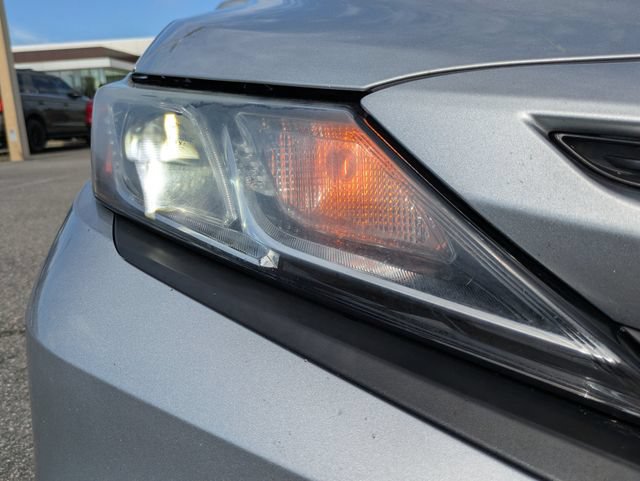 Used 2020 Toyota Camry SE FWD image 10
