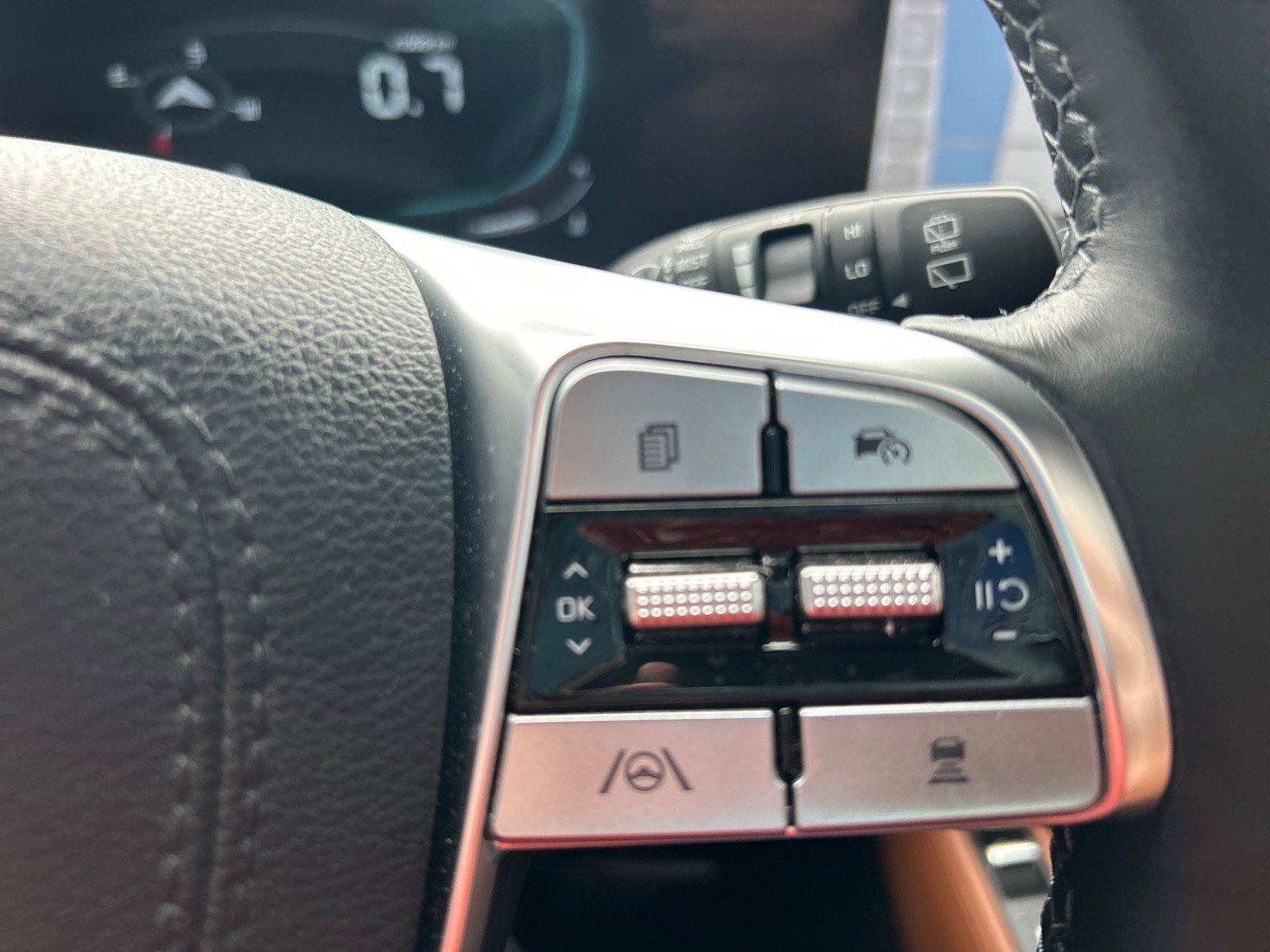 Used 2024 Kia Telluride EX X-Line image 28