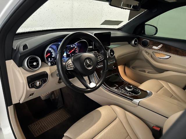 Used 2018 Mercedes-Benz GLC 300 4MATIC image 5