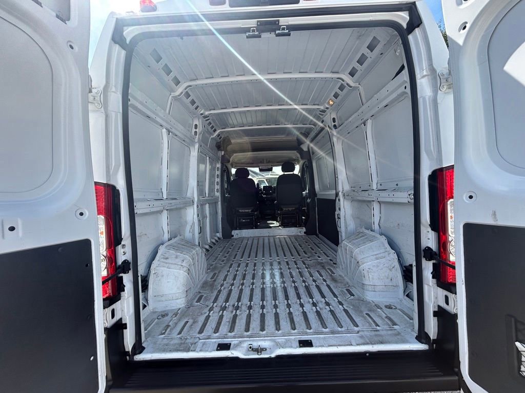 Used 2023 RAM ProMaster 2500 w/ Convenience Group image 27