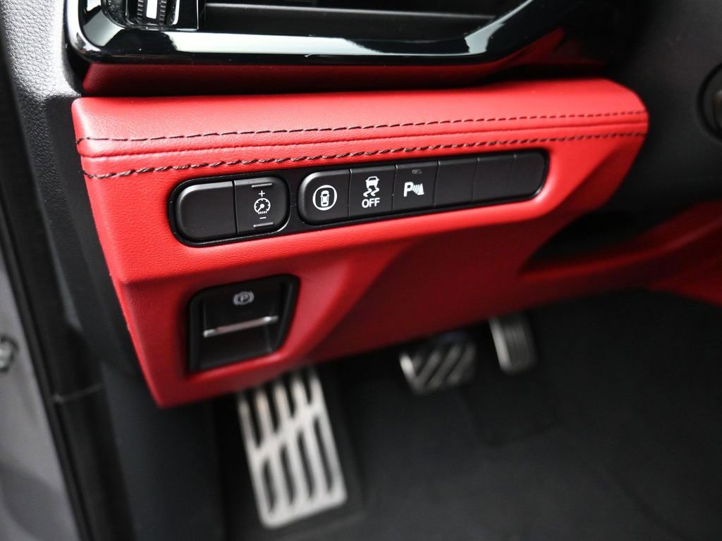 Used 2025 Acura MDX A-Spec image 13