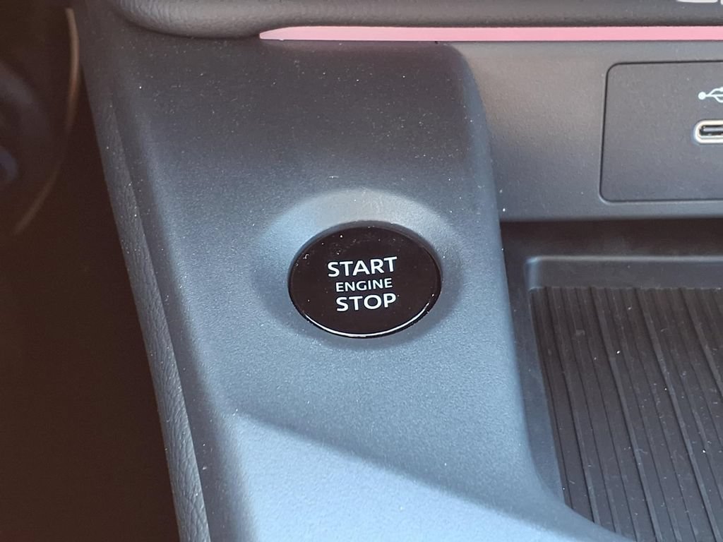 Used 2026 Nissan Sentra SV w/ SV Convenience Package FWD image 14