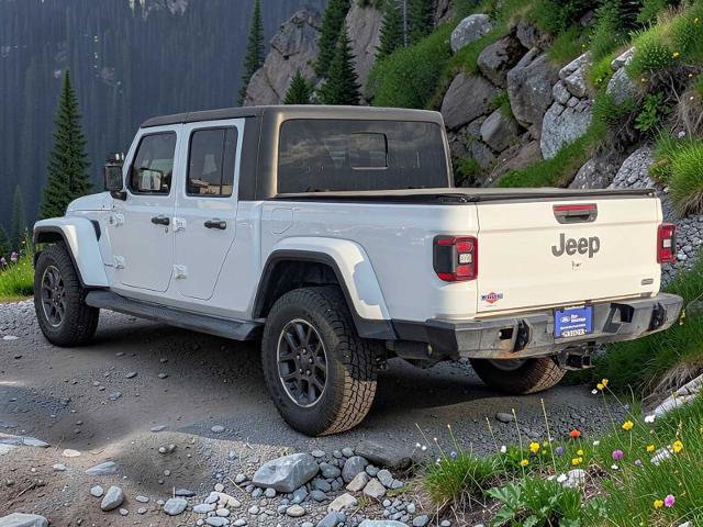 Used 2020 Jeep Gladiator Overland AWD/4WD image 4