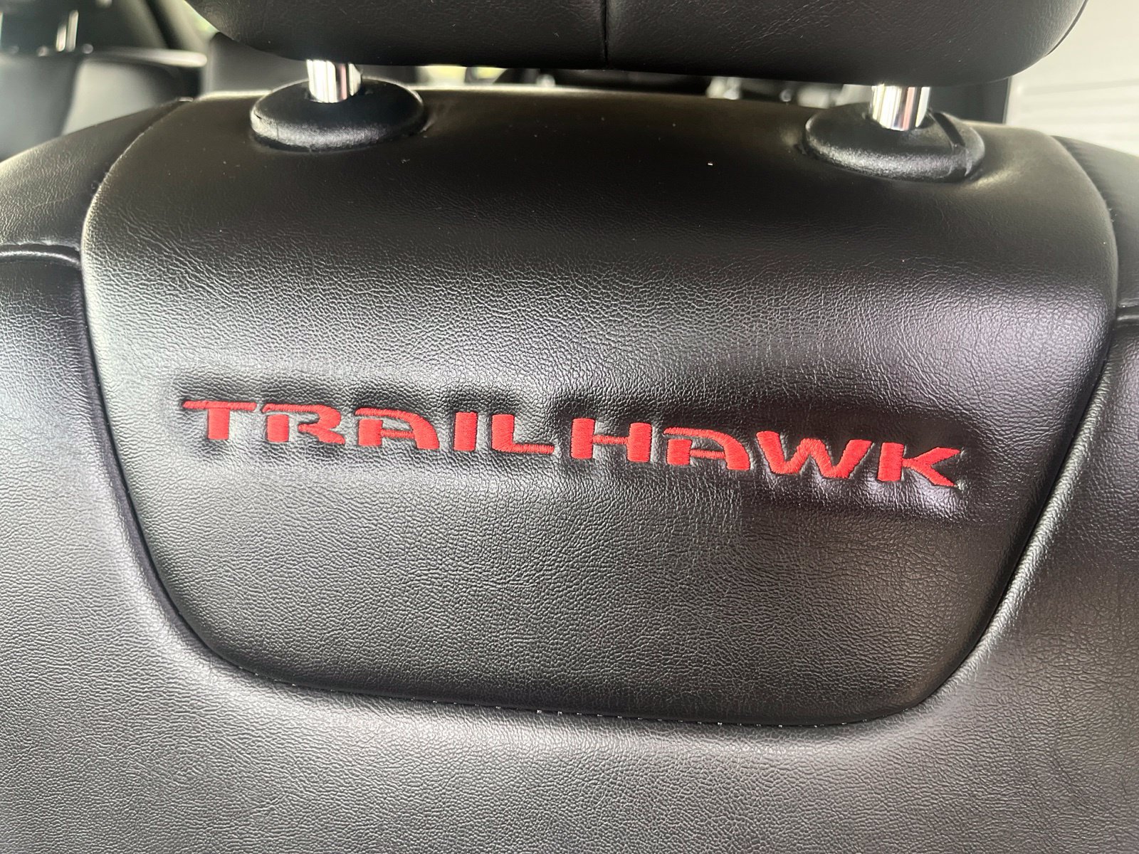 Used 2020 Jeep Cherokee Trailhawk w/ Cold Weather Group AWD/4WD image 11