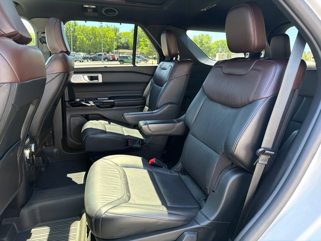 Certified 2021 Ford Explorer Platinum AWD/4WD image 14