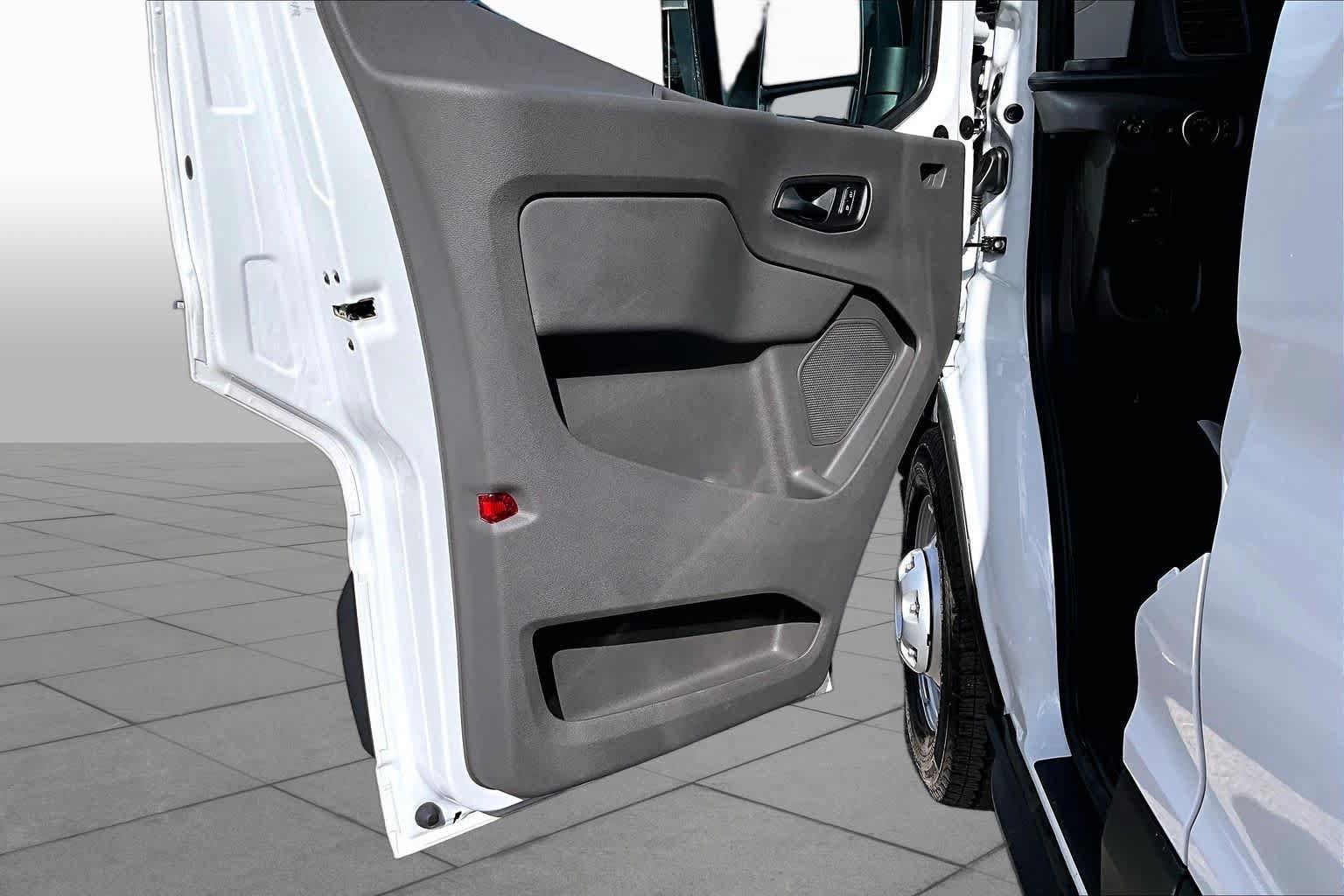 Certified 2025 Ford Transit 250 148 Medium Roof Extended AWD image 22