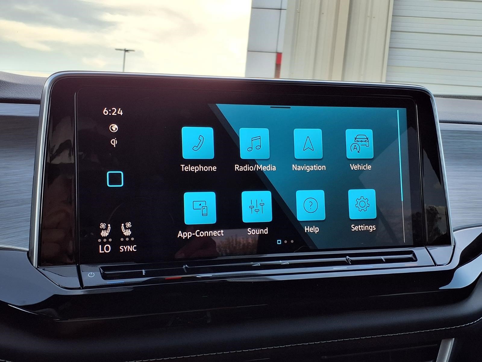 Used 2026 Volkswagen Atlas Cross Sport SE FWD image 16