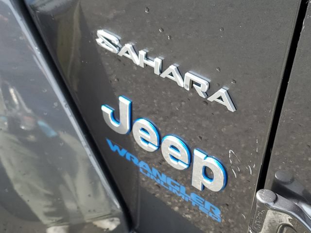 Used 2022 Jeep Wrangler Unlimited Sahara w/ Cold Weather Group AWD/4WD image 31