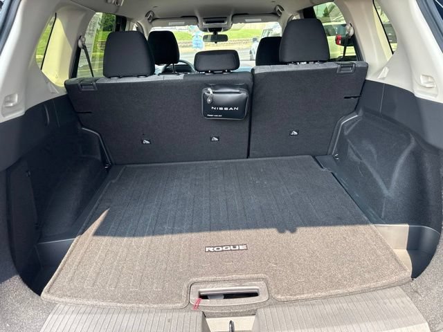Used 2023 Nissan Rogue SV AWD/4WD image 38