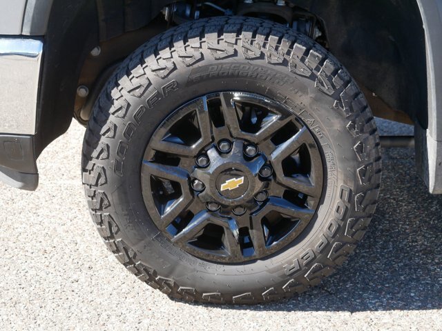 Used 2025 Chevrolet Silverado 2500 LT w/ Convenience Package AWD/4WD image 10