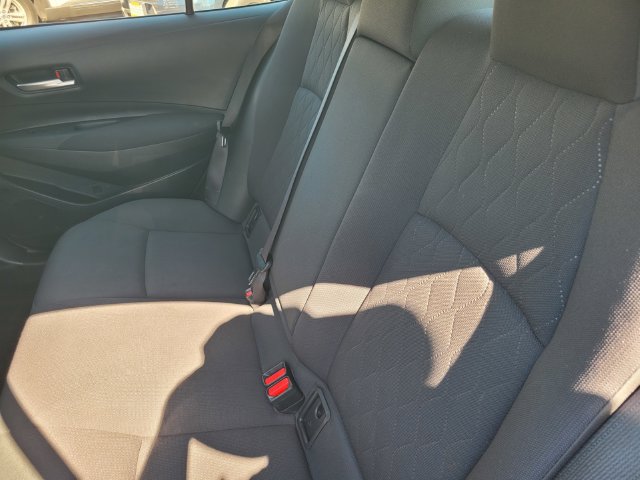 Used 2020 Toyota Corolla LE FWD image 15