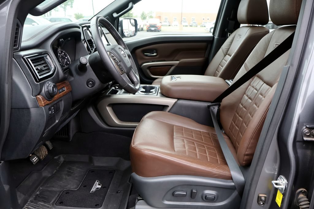 Used 2023 Nissan Titan Platinum Reserve w/ Moonroof Package AWD/4WD image 35