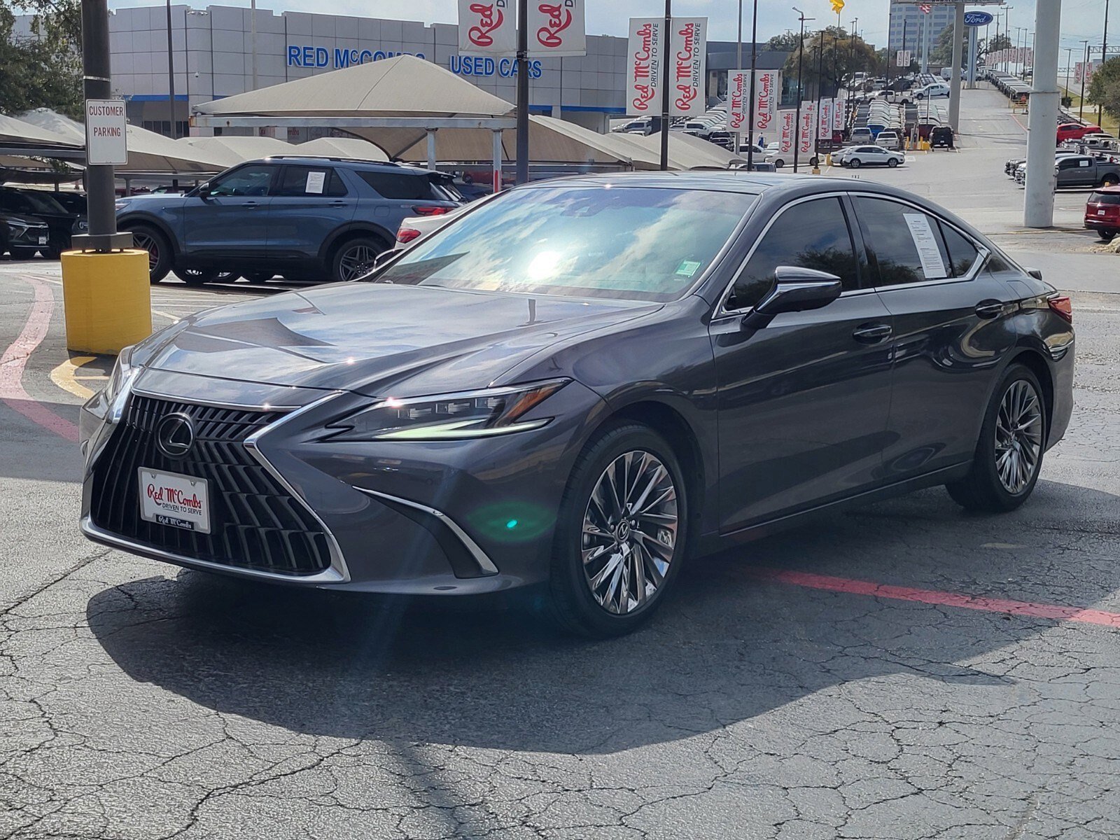 Used 2025 Lexus ES 350 Ultra Luxury w/ Accessory Package (Z1) image 7