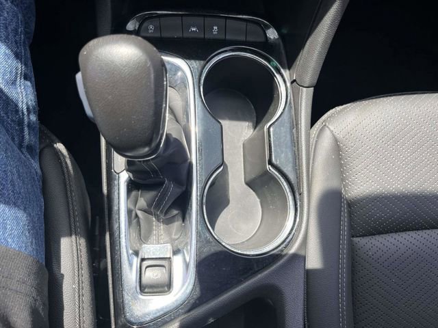 Used 2022 Buick Encore GX Essence FWD image 22