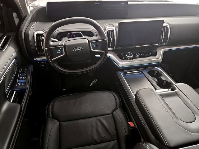 Certified 2025 Ford Expedition Platinum w/ Driver's Package image 12
