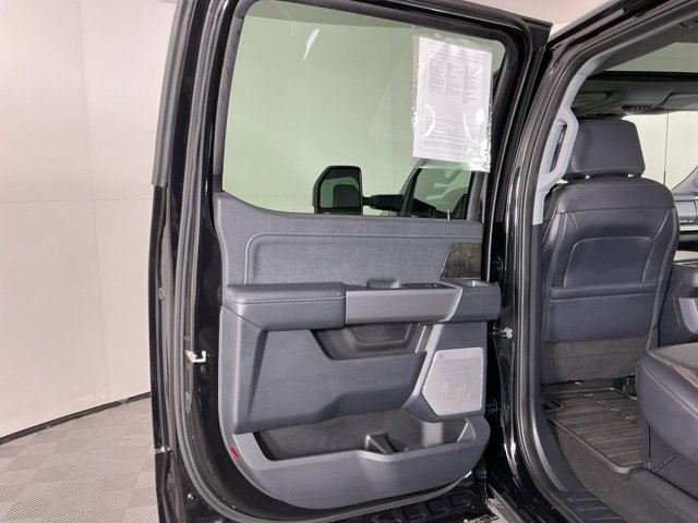 Certified 2025 Ford F350 Lariat w/ Black Appearance Package image 29
