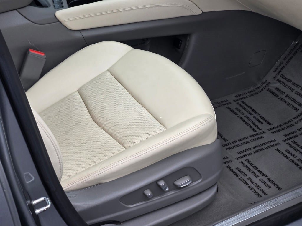 Used 2023 Cadillac XT5 Premium Luxury image 9