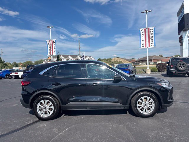 Certified 2023 Ford Escape Active w/ Tech Pack #1 FWD image 6
