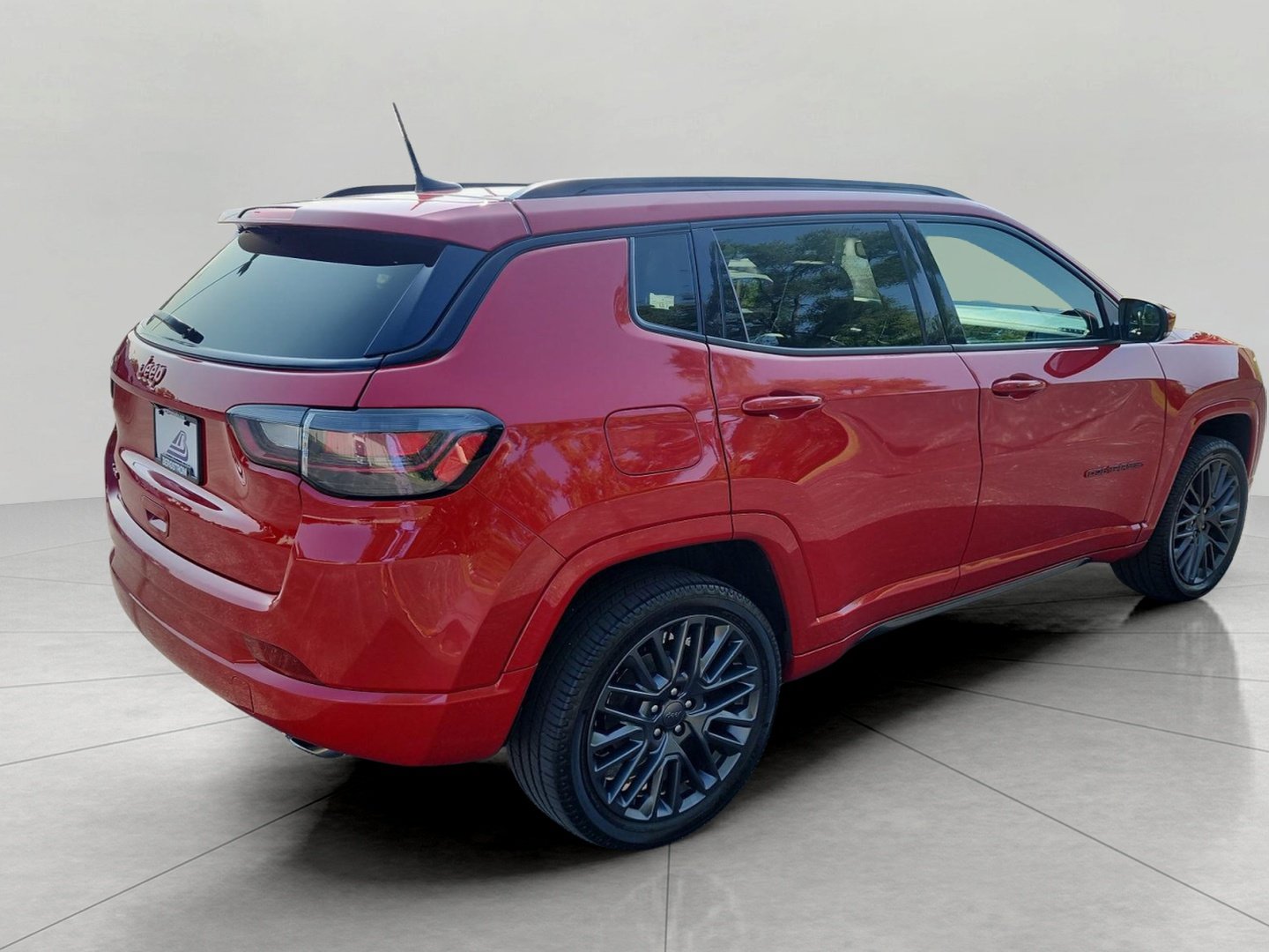 Used 2022 Jeep Compass Limited w/ (RED) Package AWD/4WD image 10