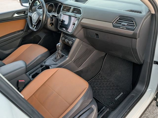 Used 2019 Volkswagen Tiguan SE w/ Panoramic Sunroof Package image 13