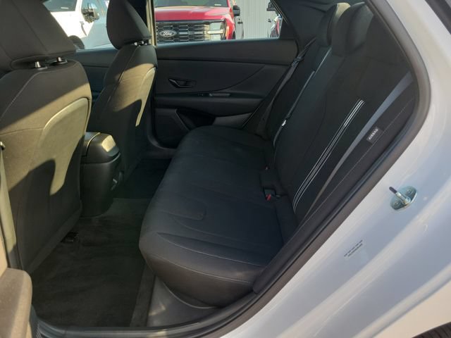Used 2025 Hyundai Elantra Sport FWD image 22