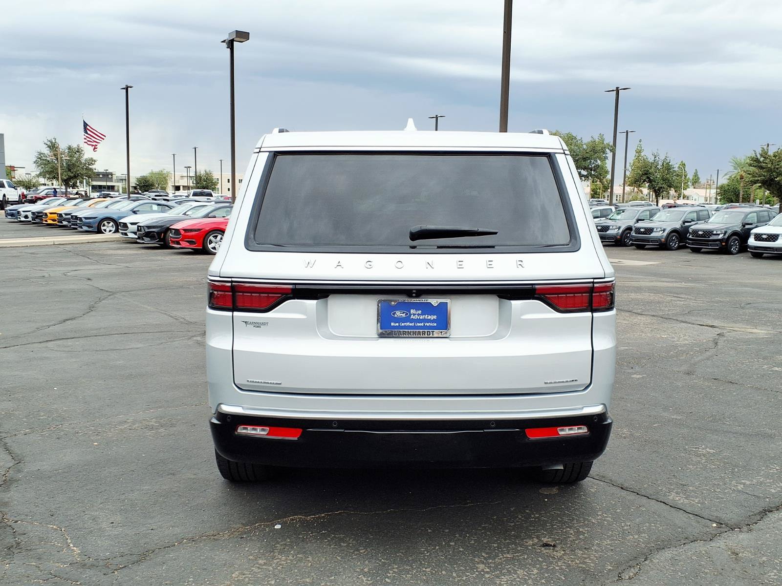 Used 2022 Jeep Wagoneer Series II AWD/4WD image 4